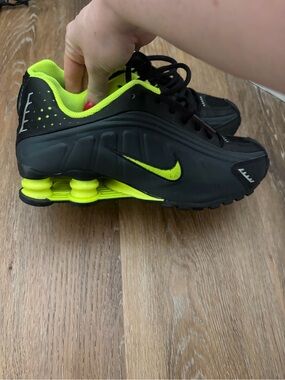 Nike Black & Neon green Kids' Shox Sneakers